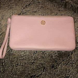Lulu lemon wallet